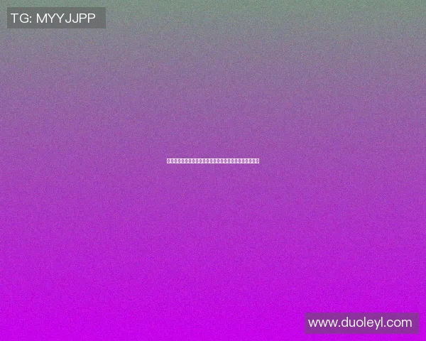 足球明星意外被拉下裤子引发全场哗然瞬间成网络热议话题