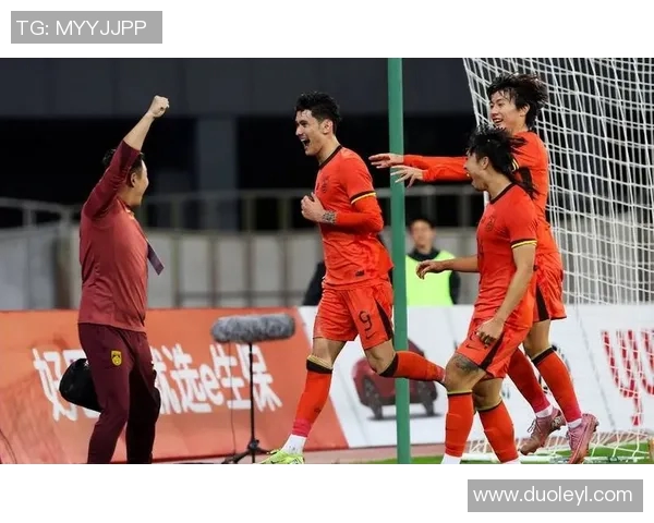 足球明星在比赛中被观众叫错名字引发热议引发球迷们的调侃与关注