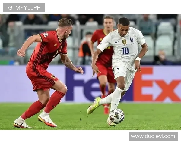 2016年欧洲杯小组赛精彩回顾与球队表现分析